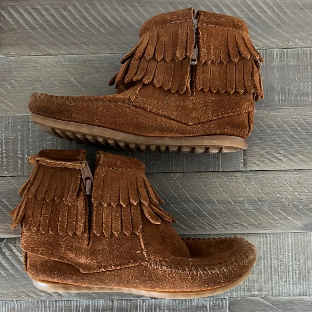 Minnetonka Double Fringe Side Zip Boot